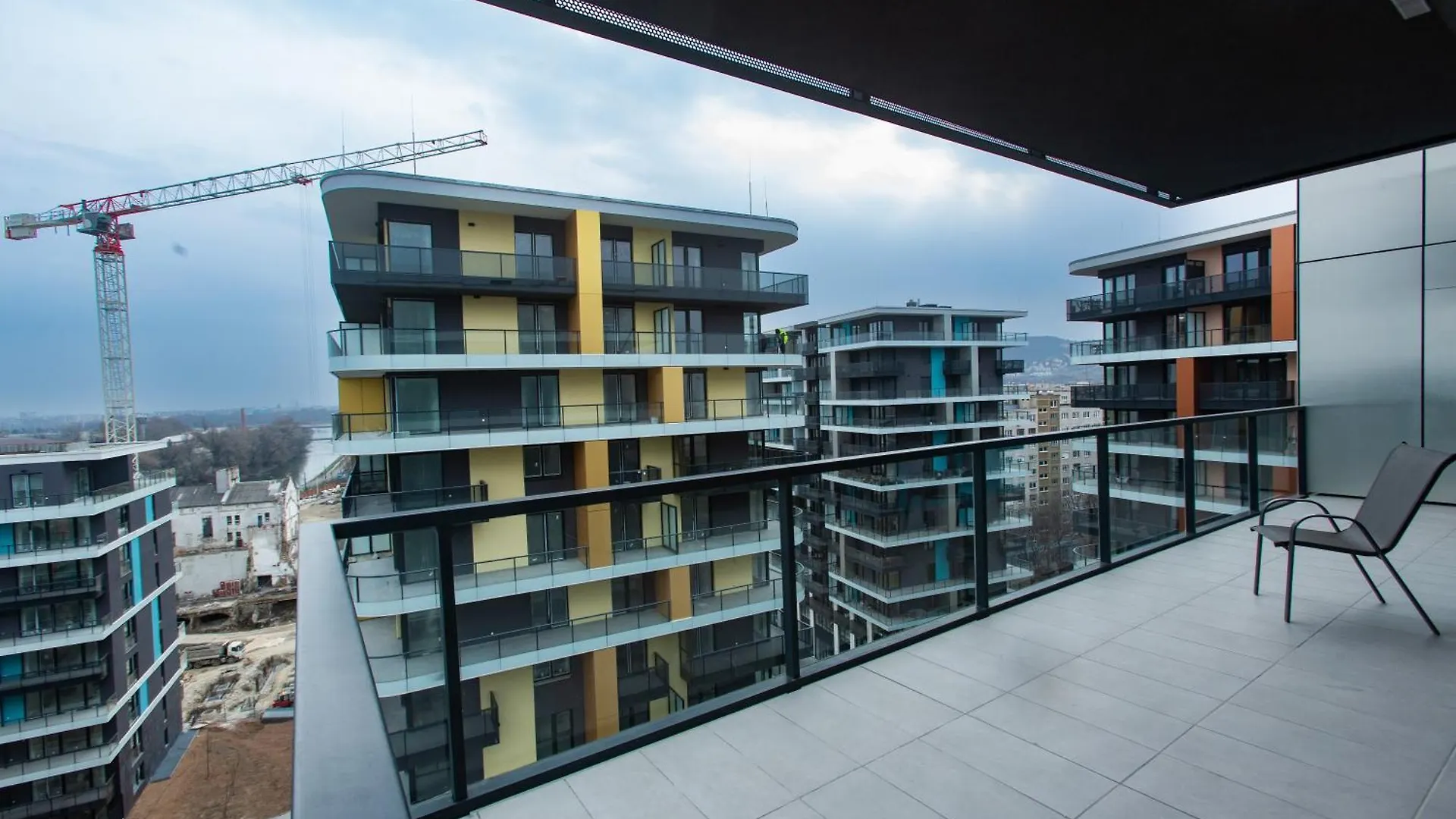 Waterfront Residence Free Private Parking Budapest Apartment